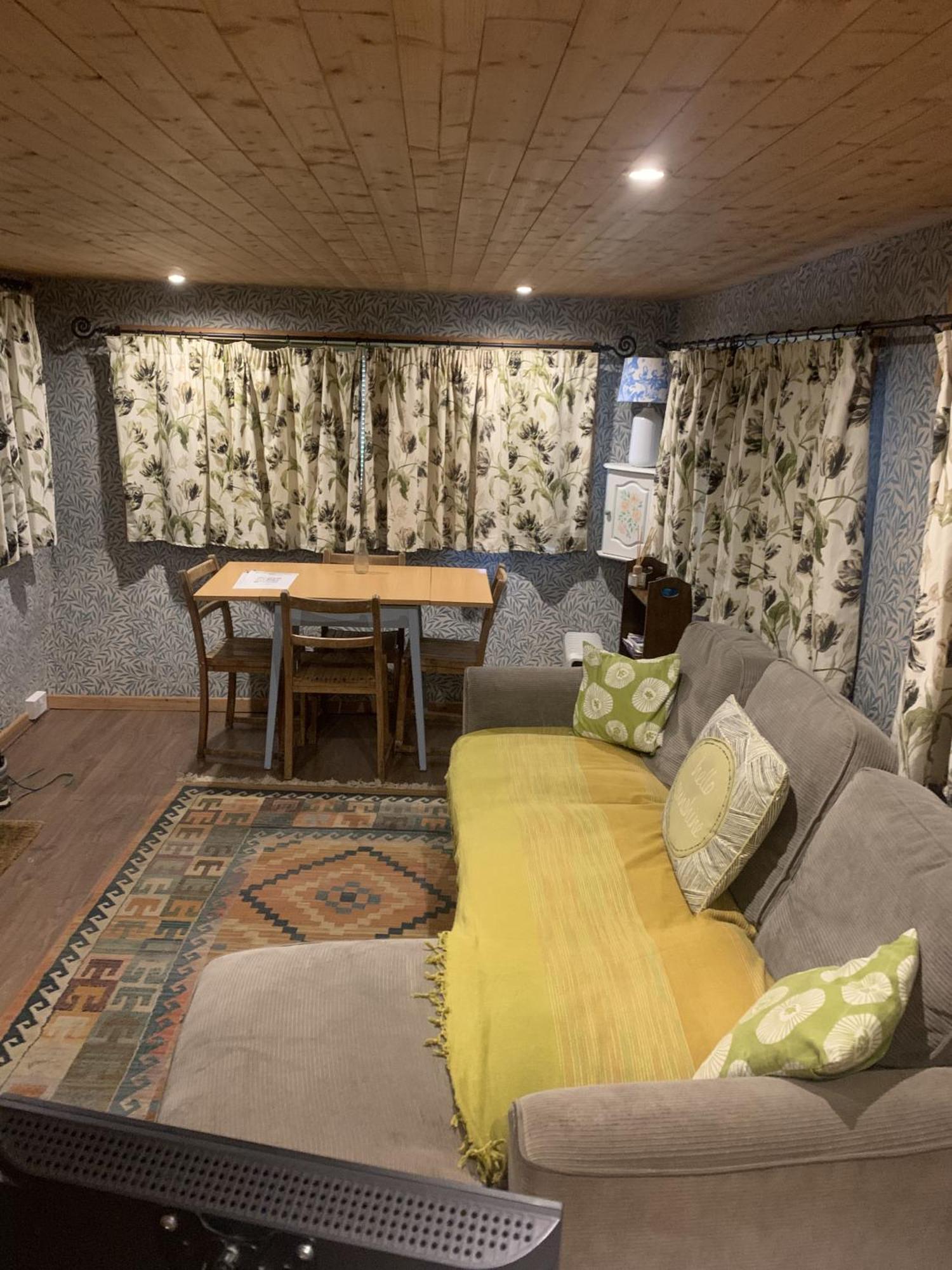 Ceridwen Glamping, Double Decker Bus And Yurts Hotel Llandysul Ngoại thất bức ảnh